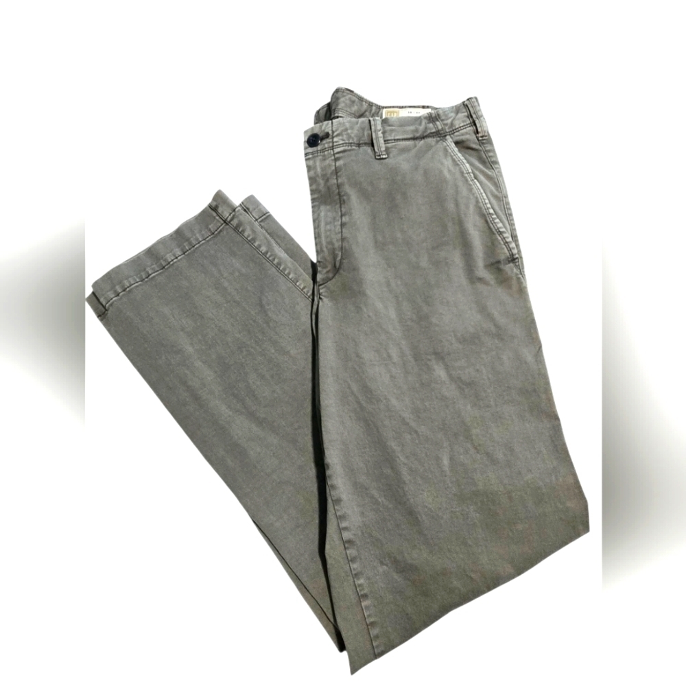 GAP Men's Relaxed Khakis Grey 36x34